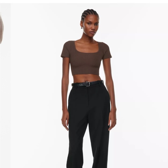 Aritzia sculpt knit squareneck tank - Picture 2 of 9